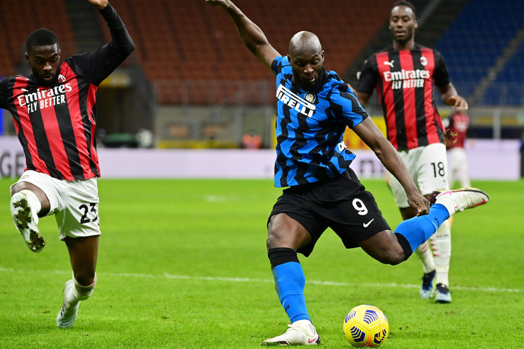 Inter balas mengancam melalui Romelu Lukaku yang menerima umpan terobosan dari Matteo Darmian. Ia kemudian mengecoh Alessio Romagnoli untuk melepaskan tembakan yang masih dapat diselamatkan kiper Ciprian Tatarusanu.