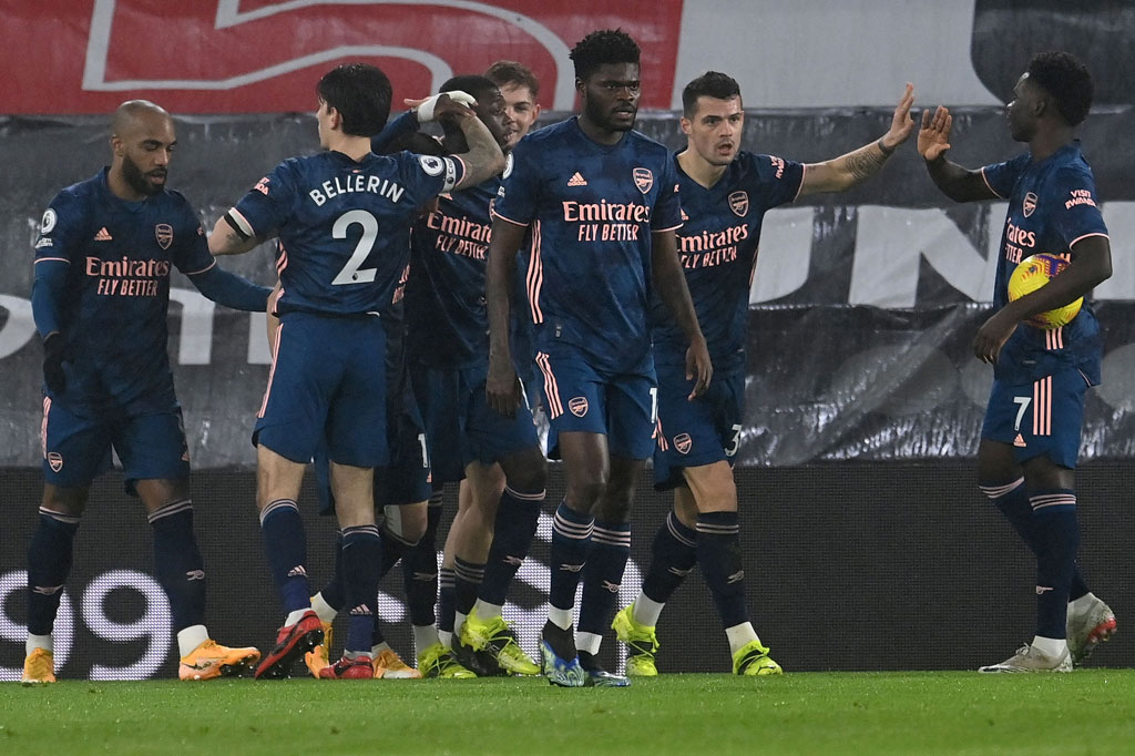 Namun keunggulan Southampton tak bertahan lama. Lima menit berselang Arsenal membalas melalui umpan Granit Xhaka yang membelah pertahanan tuan rumah dan diselesaikan sempurna oleh Nicolas Pepe untuk membuat kedudukan menjadi imbang 1-1.