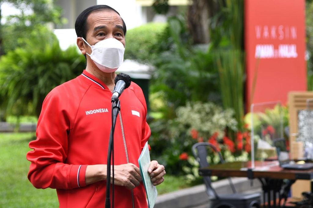 Presiden berharap pada pertengahan Februari 2021, masyarakat juga sudah mulai menjalani vaksinasi.