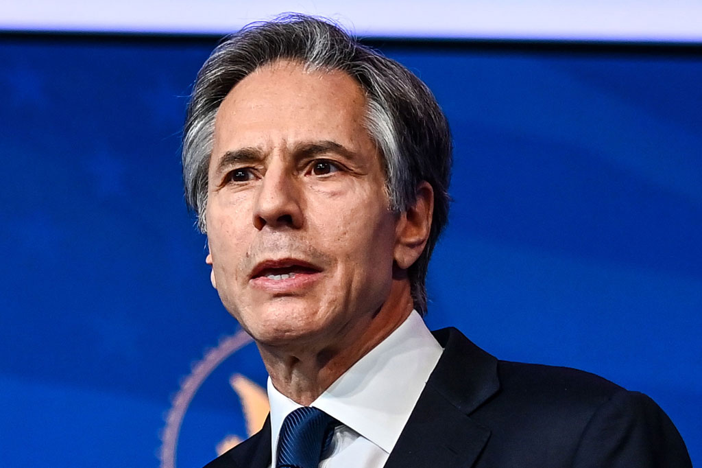 Dari total 100 anggota Senat--di badan yang dikuasai Partai Demokrat itu, 78 mendukung dan 22 menolak pencalonan Blinken. Dengan kemenangan suara ini, Blinken dapat diambil sumpah jabatan pada hari yang sama. Semua suara yang menolak diberikan oleh anggota dari Partai Republik.