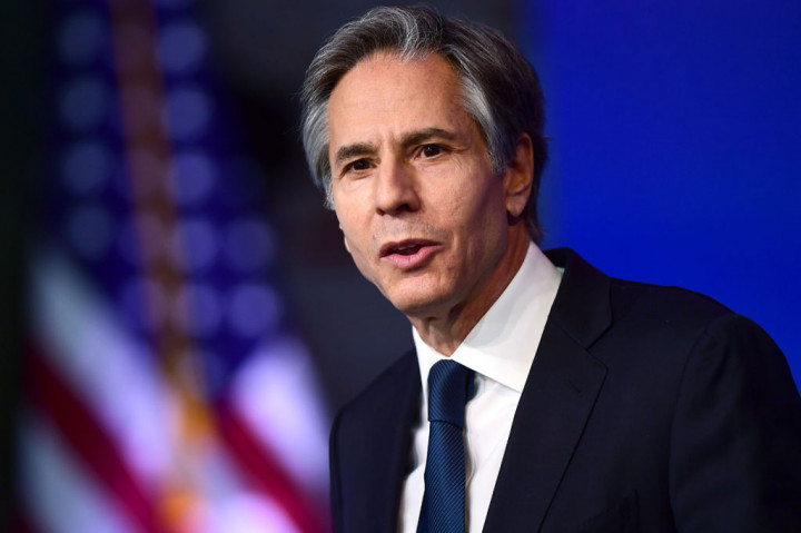 Blinken adalah orang kepercayaan Biden sejak lama, yang sebelumnya telah beberapa kali mendapat persetujuan dari Senat, terakhir sebagai Wakil Menteri Luar Negeri di masa pemerintahan Presiden Barack Obama dan Wakil Presiden Joe Biden. Blinken juga pernah menjadi direktur staf komite ketika Biden menjadi ketua Senat.