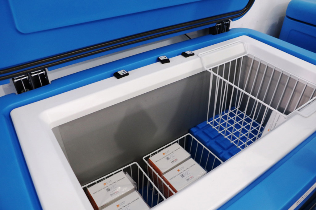 Kepala Dinas Kesehatan Kota Pematangsiantar dr Ronald Saragih melalui Kepala Bidang Pengendalian dan Pemberantasan Penyakit (P2P) dr Yuliana Sara Erika Silitonga MKM menerangkan, vaksin yang disimpan di lemari pendingin sesuai standar WHO.