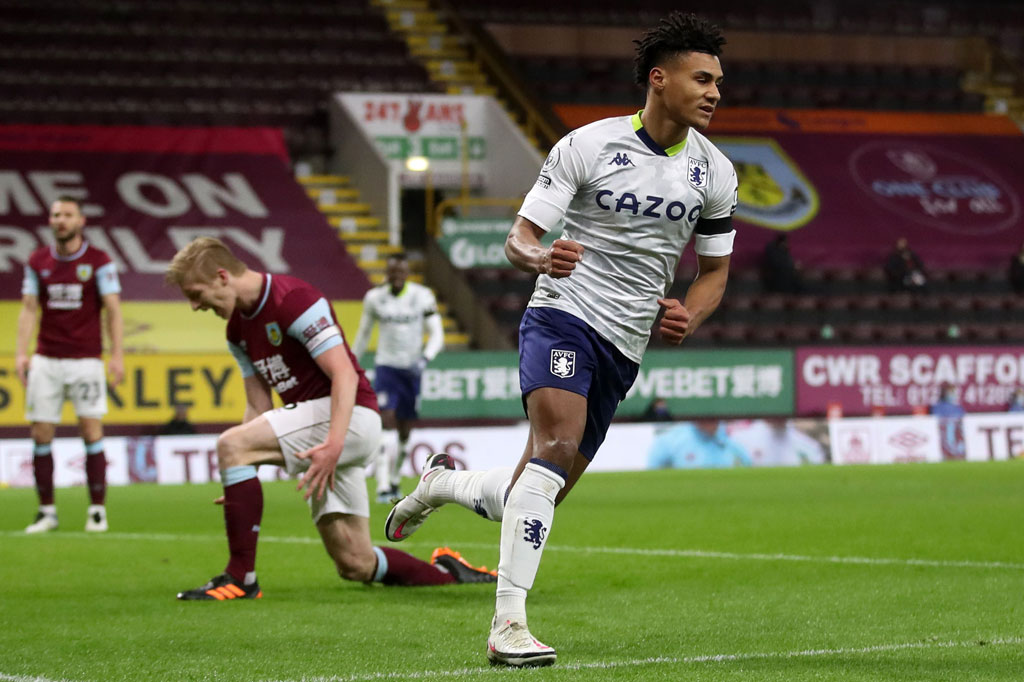 Villa mengawali pertandingan dengan baik dan membuka keunggulan pada menit ke-13 lewat Ollie Watkins yang melanjutkan tren suburnya dengan menyelesaikan umpan silang kiriman Matt Targett untuk memperdaya kiper Nick Pope.