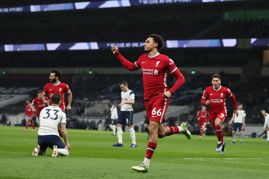 Pergantian dua pemain tersebut cukup membuat koordinasi pertahanan Tottenham tidak siap memasuki babak kedua yang berujung dengan keberhasilan Trent Alexander-Arnold menggandakan keunggulan Liverpool pada menit ke-47 memanfaatkan bola rebound hasil sepakan Mane yang gagal dihentikan sempurna oleh kiper Hugo Lloris.