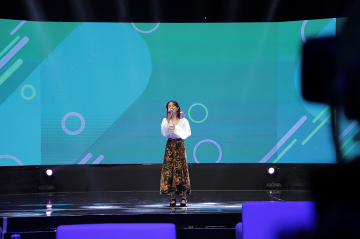 Rahmania Astrini turut memeriahkan acara OSC Medcom Virtual Awards 2020, di Jakarta.