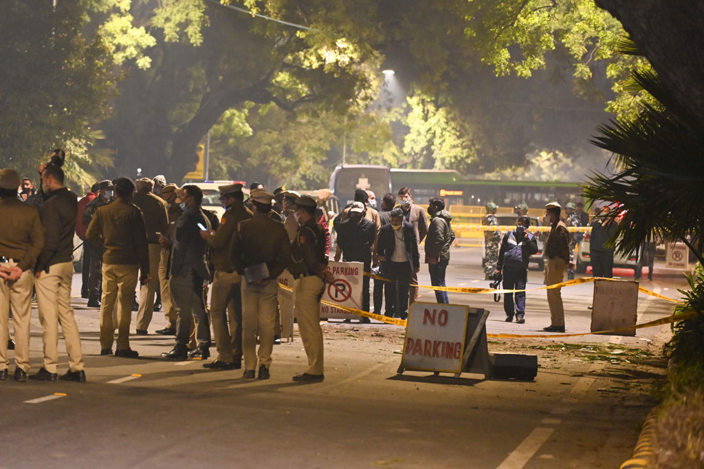 Sebuah bom kecil meledak di luar kedutaan Israel di New Delhi pada hari Jumat, 29 Januari 2021 waktu setempat, saat menandai ulang tahun hubungan diplomatik dengan India.