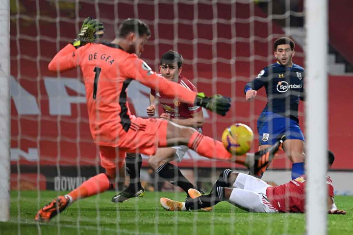 Delapan menit memasuki babak kedua Southampton sempat menjebol gawang tuan rumah lewat Che Adams yang menyelesaikan tendangan bebas James Ward-Prowse. Tetapi gol itu dianulir oleh VAR dan wasit Mike Dean karena offside.