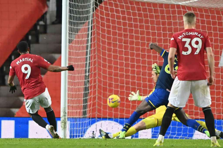 Martial dan Daniel James kemudian memperdalam luka Southampton lewat dua gol lain pada menit-menit injury time. Skor 9-0 bertahan hingga laga usai.
