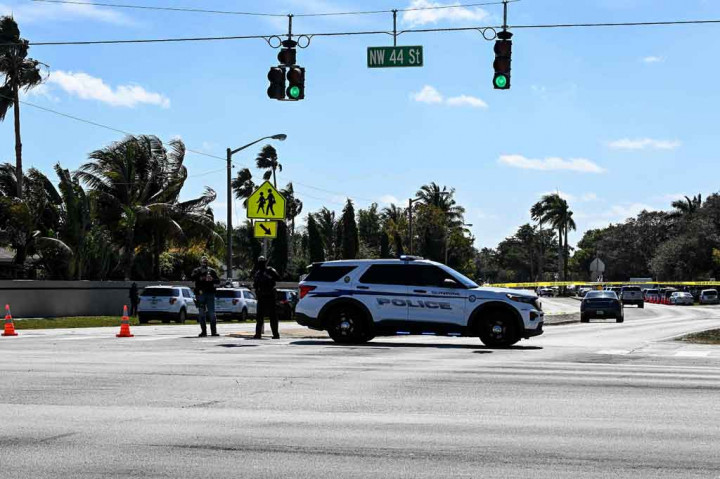 Dua agen FBI ditembak mati dan tiga lainnya terluka pada hari Selasa, 2 Februari saat mereka menjalankan surat perintah penggeledahan terhadap seorang tersangka dalam kasus pornografi anak. 