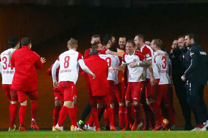 Tetapi keunggulan Leverkusen dibalas oleh Oguzhan Kefkir  pada awal babak kedua perpanjangan waktu.