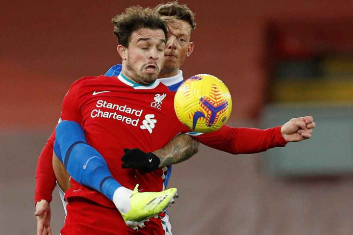 Liverpool yang masih tak diperkuat Sadio Mane, sangat kehilangan bintang tim nasional Senegal itu, sebab lini depan mereka tak membukukan satu pun tembakan tepat sasaran sepanjang babak pertama.