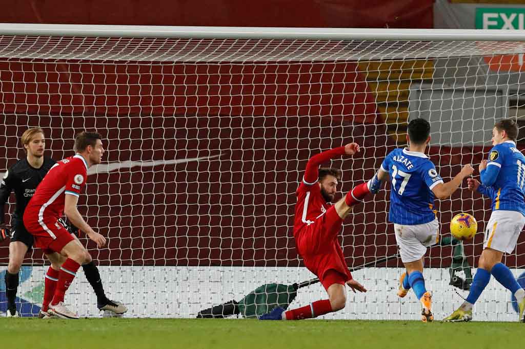 Ironisnya, Phillips yang solid di babak pertama harus menjadi penyebab gol Brighton pada menit ke-56, ketika ia gagal menghalau sundulan Daniel Burn dan bola mengarah ke Steven Alzate yang kemudian melepaskan tendangan kaki kanan dan bersarang ke gawang Liverpool.