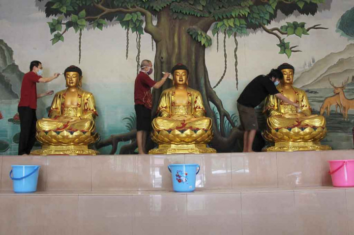 Tahun baru Imlek jatuh pada Jumat, 12 Februari 2021. Tahun baru Imlek 2021 ini menandai masuknya tahun bagi Shio kerbau Logam. Tahun Kerbau Logam dimulai dari 12 Februari 2021 sampai 31 Januari 2022.