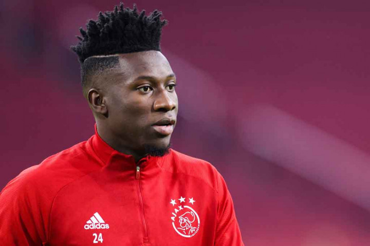 Penjaga gawang Ajax Amtersdam Andre Onana mendapat diskors selama 12 bulan karena gagal dalam tes doping di luar kompetisi.