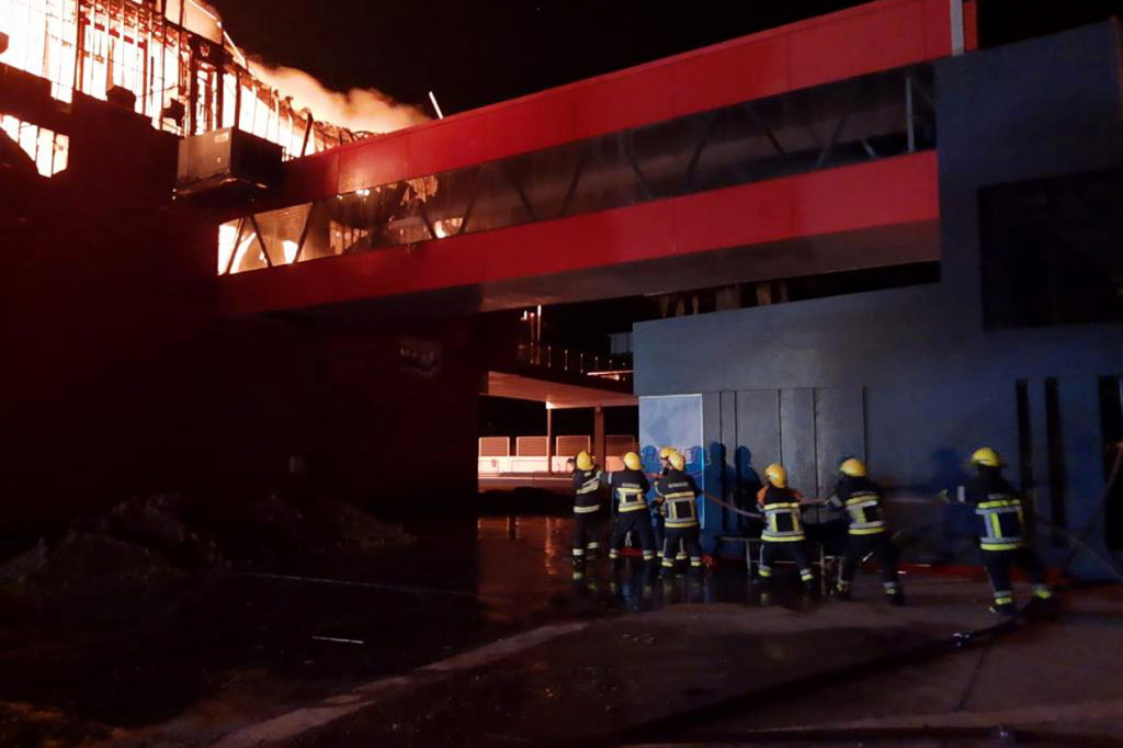 Nyaris seluruh bagian utama dari Sirkuit MotoGP Argentina Termas de Rio Hondo mengalami kerusakan parah. Kebakaran yang terjadi beberapa hari lalu meluluhlantakkan sirkuit tersebut.