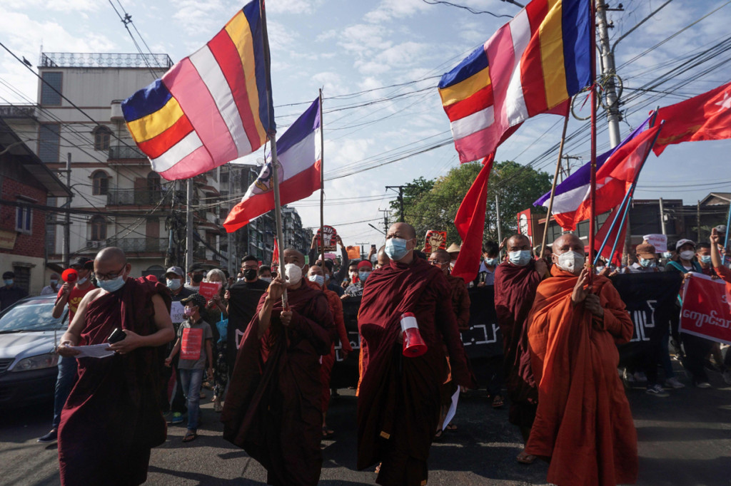 Unjuk rasa ini tercatat sebagai yang terbesar sejak Revolusi Saffron tahun 2007 yang dipimpin biksu-biksu.