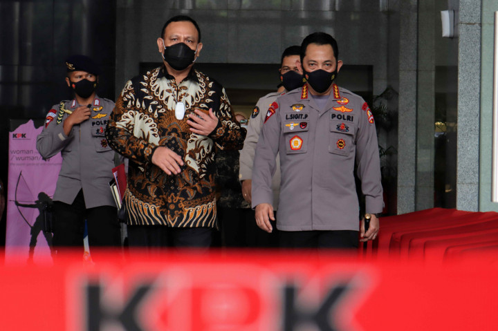 Listyo menemui sejumlah pihak usai dilantik sebagai Kapolri. Silaturahmi dilakukan Listyo ke Pimpinan Pusat (PP) Muhammadiyah, Pengurus Besar Nahdlatul Ulama (PBNU), Rabithah Alawiyah, hingga Panglima TNI Hadi Tjahjanto.