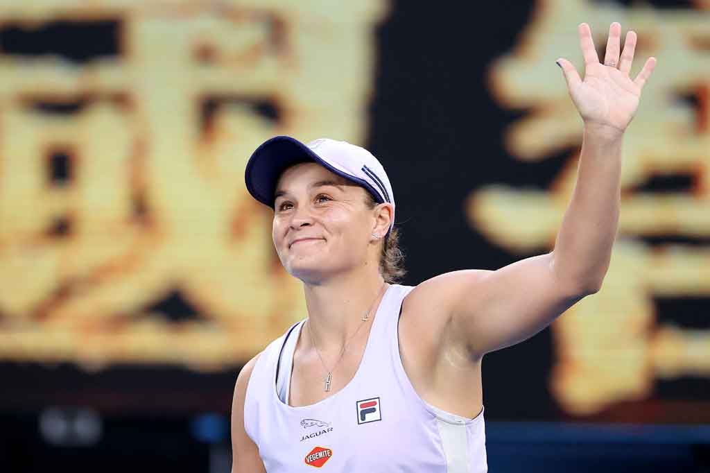 Petenis tuan rumah Ashleigh Barty melaju mudah ke babak kedua turnamen Australia Open 2021, Selasa, 9 Februari 2021. Bahkan Barty mencetak double bagel alias menang dua set langsung tanpa kehilangan satu gim (6-0, 6-0) atas Danka Kovinic pada putaran pertama.