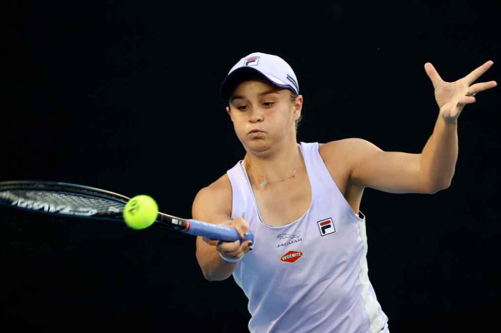 Petenis peringkat satu versi WTA itu menciptakan lima ace dan 10 winner, sementara Kovinic hanya menciptakan dua ace dan tiga winner.