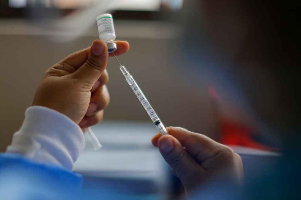 Peru pada Selasa, 9 Februari 2021 waktu setempat, memulai program imunisasi virus korona hanya dua hari setelah menerima 300 ribu dosis vaksin dari perusahaan milik Tiongkok, Sinopharm.