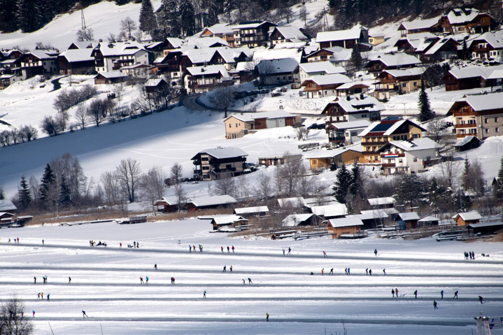 Belanda diselimuti badai salju terparah selama satu dekade terakhir di akhir pekan.