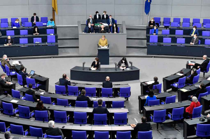 Kanselir Jerman Angela Merkel berpidato di Bundestag (majelis rendah parlemen) di Berlin pada Rabu, 11 Februari 2021 waktu setempat. Isi pidato Merkel tentang langkah-langkah pemerintah untuk memerangi pandemi virus korona.