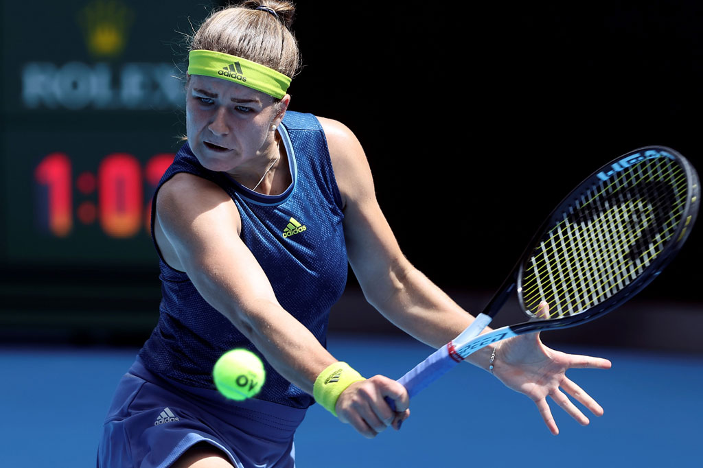 Pliskova sempat memimpin pada set kedua, namun ia tak mampu mengendalikan ritme permainan. Sementara Muchova pun balik memimpin hingga akhir pertandingan. Ini menjadi pencapaian babak 16 besar pertama di Grand Slam awal musim bagi petenis unggulan ke-25 itu.