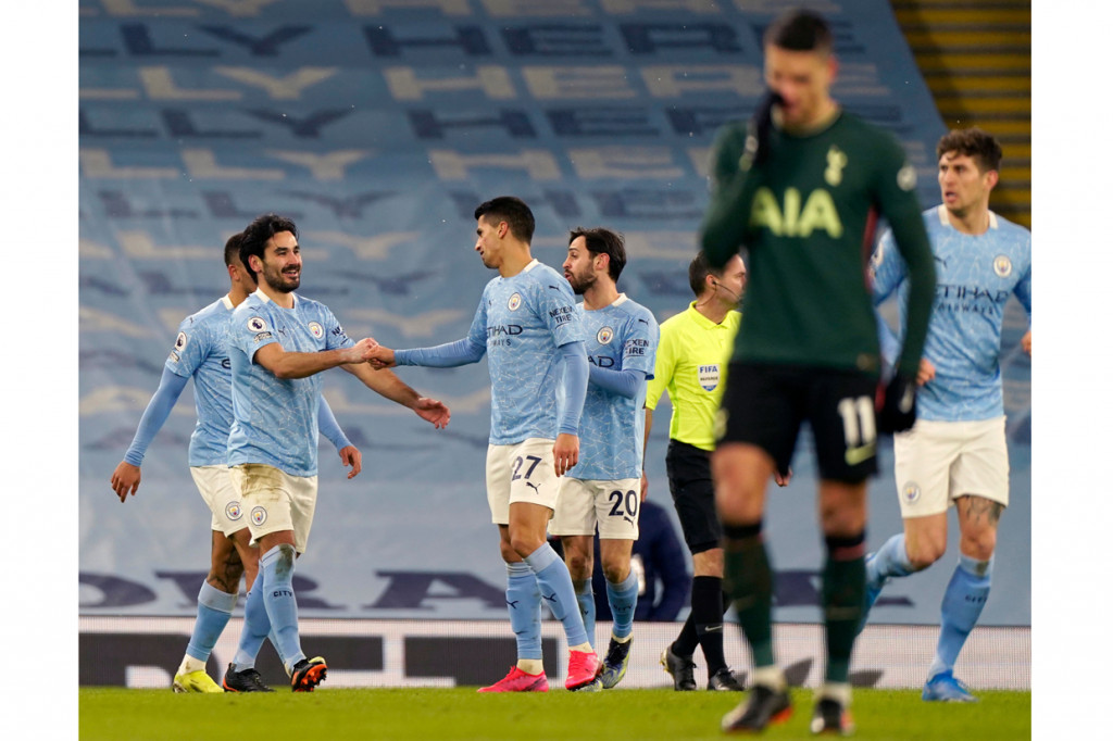 Skor 1-0 bertahan sampai turun minum, dan Man City mencatatkan start cepat di babak kedua. Gundogan menggandakan keunggulan di menit ke-50, disusul gol ketiga pada menit ke-66. AFP Photo/Tim Keeton