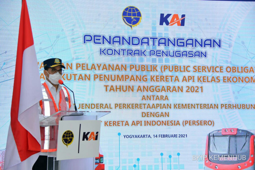 Kementerian Perhubungan (Kemhub) memberikan subsidi tarif untuk penumpang kereta api (KA) kelas ekonomi sebesar Rp 3,4 triliun pada tahun 2021. Jumlah ini meningkat dibandingkan subsidi yang diberikan pada tahun 2020 sebesar Rp 2,6 triliun.
