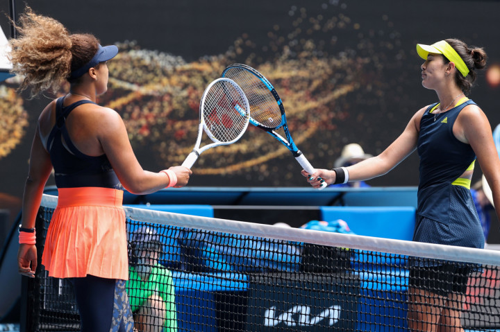 Kemenangan itu dia raih susah payah setelah membalikkan keadaan lewat dua match poin pada set penentu.