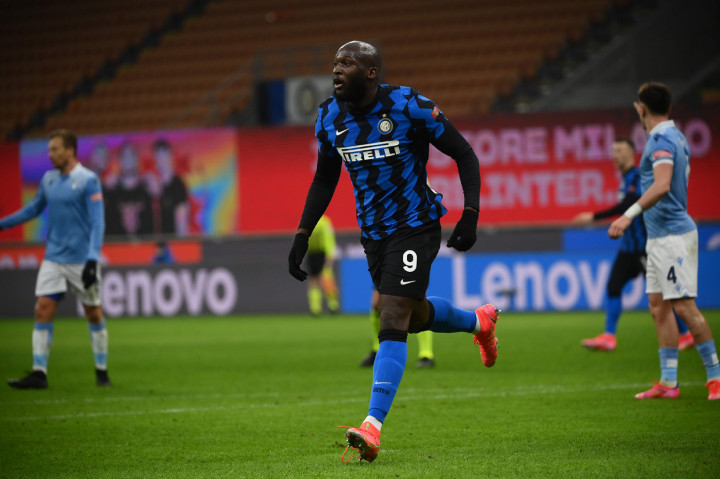 Striker asal Belgia, Romelu Lukaku, menjadi bintang kemenangan Inter Milan setelah dia mencetak dua gol dan satu assist untuk Lautaro Martinez.