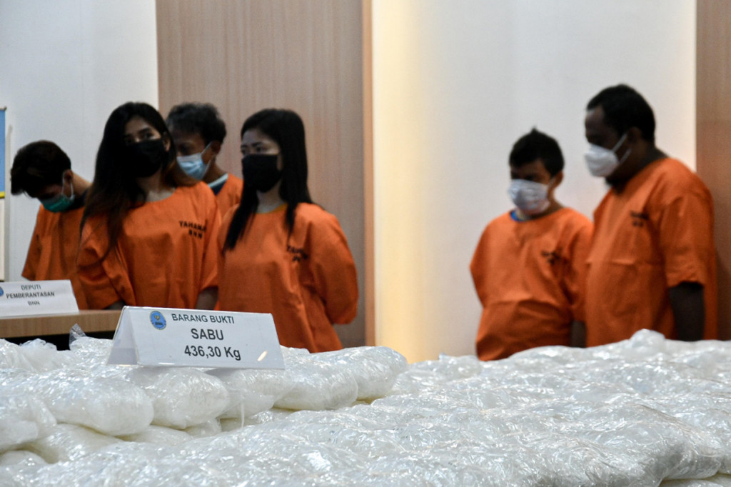 Badan Narkotika Nasional (BNN) RI berhasil mengungkap jaringan sindikat narkotika yang beroperasi di Palembang, Medan, dan Jakarta dengan total barang bukti sabu seberat 466,19 kilogram.