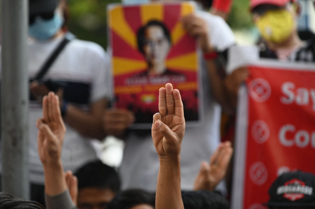 Kepolisian Myanmar diketahui menjeratkan dakwaan tambahan atau dakwaan kedua untuk pemimpin de-facto Aung San Suu Kyi yang ditahan sejak kudeta pada 1 Februari lalu.