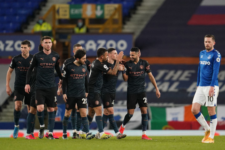 Tambahan tiga angka semakin mengukuhkan Man City di puncak klasemen Liga Inggris dengan 56 poin. Sementara itu, Everton tertahan di posisi ketujuh dengan 37 poin. AFP Photo/Jon Super