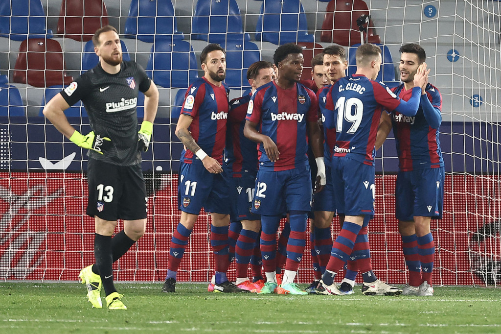 Tuan rumah Levante memimpin terlebih dahulu melalui gol pemain Makedonia Enis Bardhi.