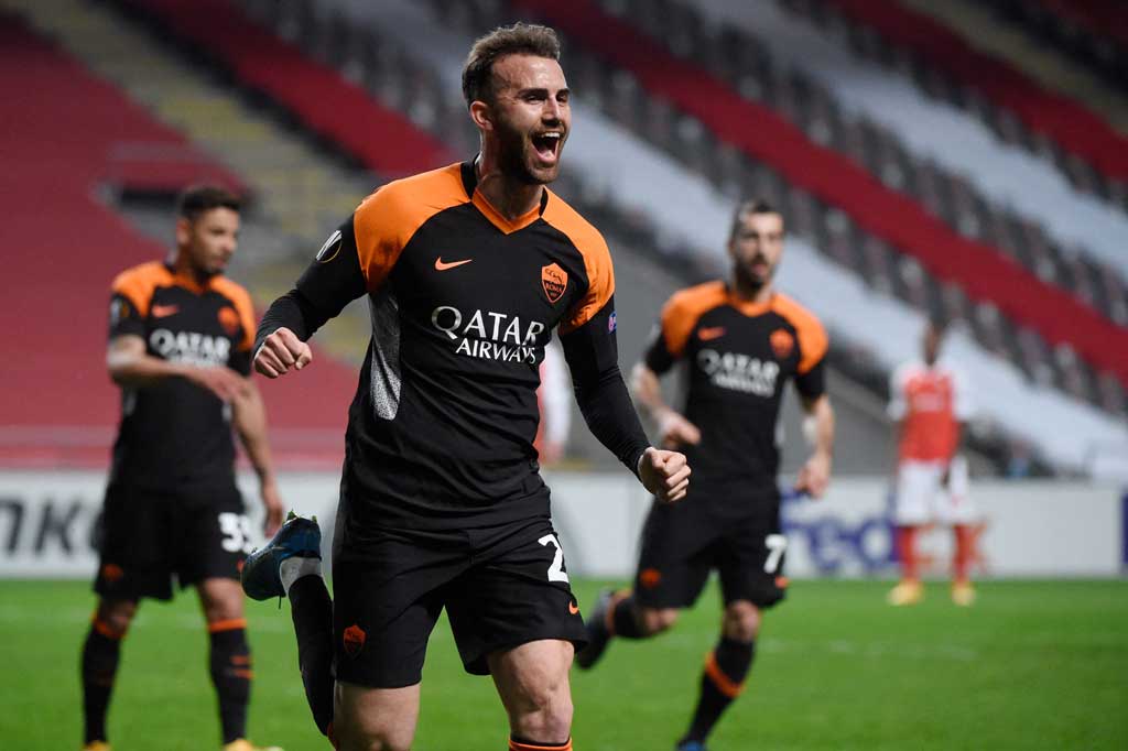 Roma akhirnya menggandakan keunggulan mereka menjelang pertandingan usai. Pemain pengganti Borja Mayoral menyelesaikan kerja sama apik timnya, yang diinisiasi Mkhitaryan dan Veretout. 