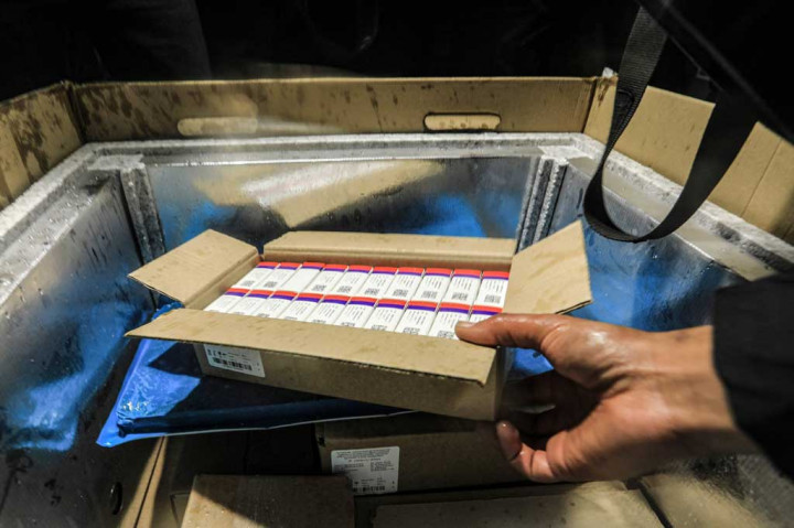 Gaza ialah rumah bagi lebih dari 2 juta orang Palestina. Wilayah tersebut telah berada di bawah blokade Israel-Mesir sejak Hamas menguasainya pada 2007. Di Gaza dilaporkan lebih dari 53.000 kasus positif covid-19 dan 538 di antaranya meninggal dunia.