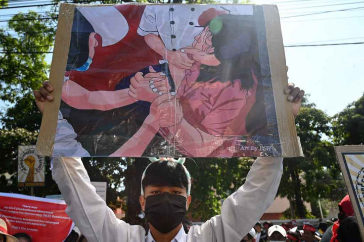 Sejak ditembak, Mya telah menjadi simbol perlawanan bagi pengunjuk rasa, dan menggunakan spanduk besar yang menggambarkan kemiripannya selama demonstrasi untuk menuntut keadilan.