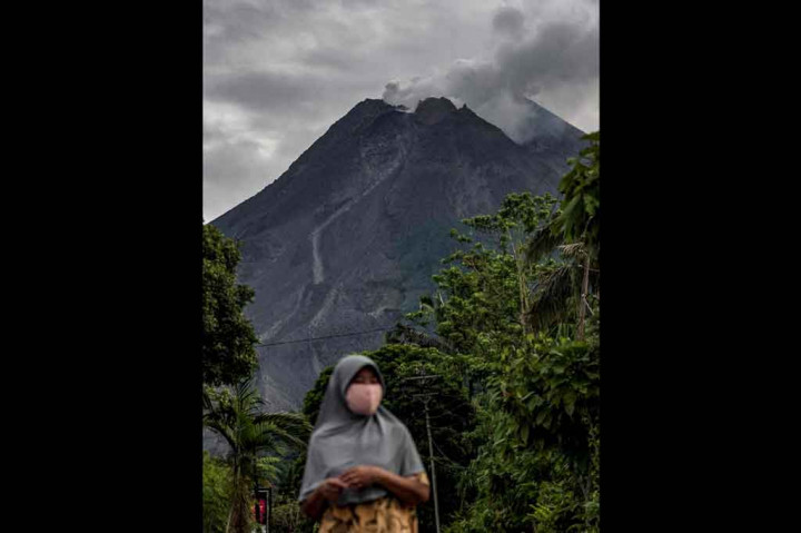 Menurut Kepala Balai Penyelidikan dan Pengembangan Teknologi Kebencanaan Geologi (BPPTKG) Hanik Humaida, selama periode pengamatan itu Merapi juga mengalami 24 kali gempa guguran dengan amplitudo 4-38 mm selama 11-97 detik, satu kali gempa hembusan dengan amplitudo 30 mm selama 32 detik, serta tiga kali gempa fase banyak dengan amplitudo 3 mm selama 6-8 detik.
