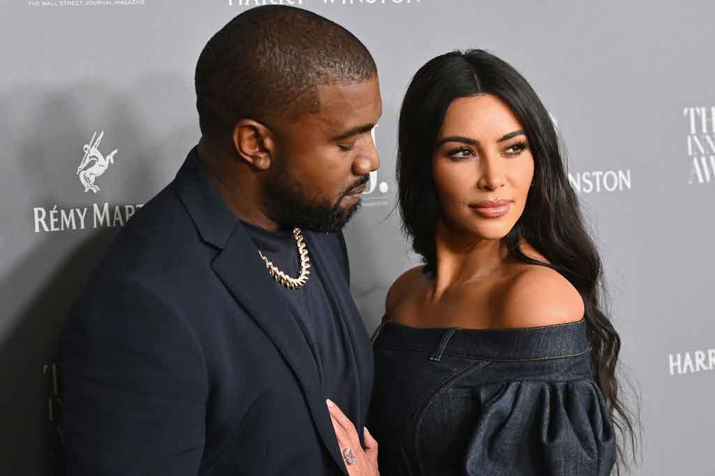 Bintang reality TV Kim Kardashian telah mengajukan gugatan cerai dari rapper Kanye West setelah hampir tujuh tahun menikah.
