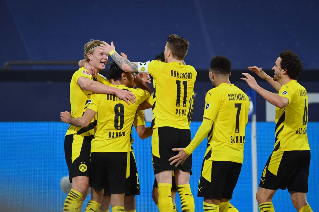 Dortmund pun sukses mempertahankan keunggulan 4-0 hingga peluit panjang dibunyikan.