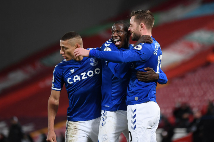 Hasil ini membuat Everton menempel ketat Liverpool di Klasemen Liga Inggris. Liverpool tetap di peringkat keenam dengan 40 poin dari 23 laga. 
