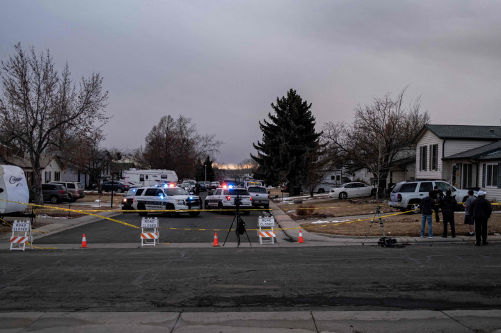 Pesawat milik maskapai United Airlines mendarat dengan selamat di Bandara Internasional Denver, Amerika Serikat pada Sabtu, 20 Februari 2021, waktu lokal setelah mengalami kerusakan mesin.