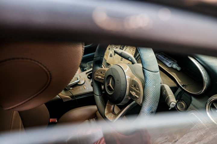 Sebelumnya banjir setinggi 1,5 meter menyebabkan sejumlah mobil-mobil tergenang di Kemang.