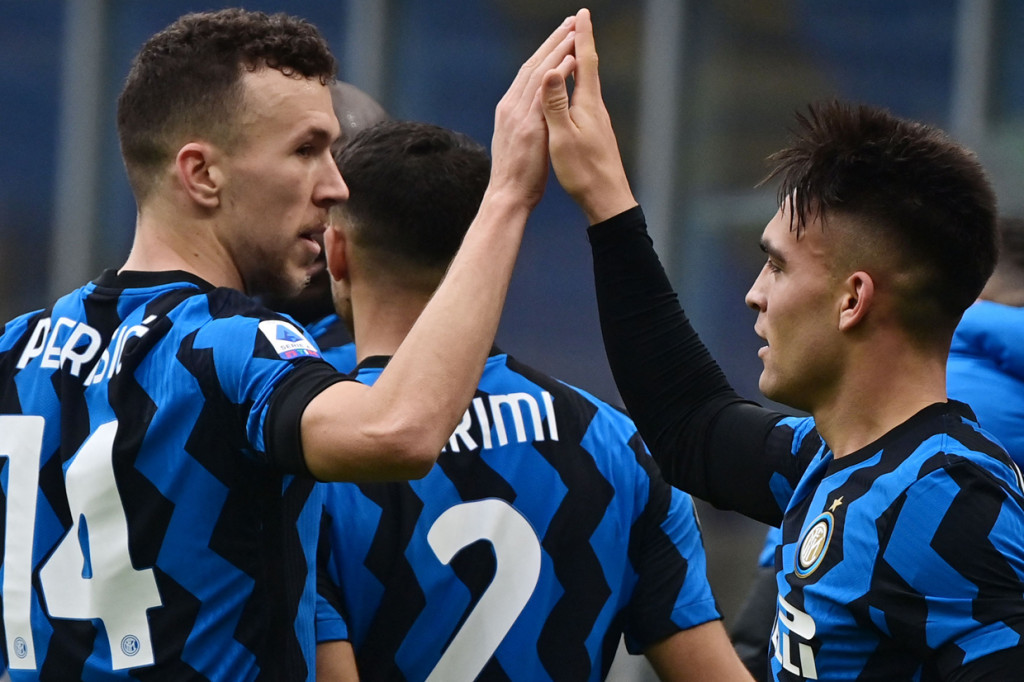 Kali ini, bomber asal Argentina tersebut berhasil menyambut umpan Ivan Perisic.