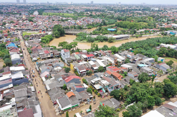 Kepala Badan Penanggulangan Bencana Daerah (BPBD) Kota Bekasi Agus Harpa Senjaya mengungkapkan, terdapat 94 titik banjir yang tersebar di 12 kecamatan Kota Bekasi.