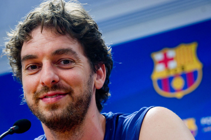 Kabar tersebut diumumkan hanya tiga hari setelah peraih dua gelar juara NBA itu sempat menyangkal laporan yang menyebut dirinya telah menandatangani kontrak dengan Barcelona.