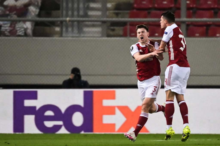 Beruntung bagi Arsenal, ketertinggalan mereka hanya bertahan sejenak sebab enam menit kemudian Kieran Tierney mampu memperdaya kiper Helton Leite dengan sepakan melintang untuk menyamakan kedudukan menjadi 2-2.