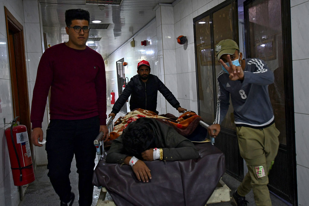 

Empat pengunjuk rasa anti-pemerintah meninggal dalam bentrokan dengan pasukan keamanan Irak di Nasiriyah, Jumat, 26 Februari 2021 waktu setempat.