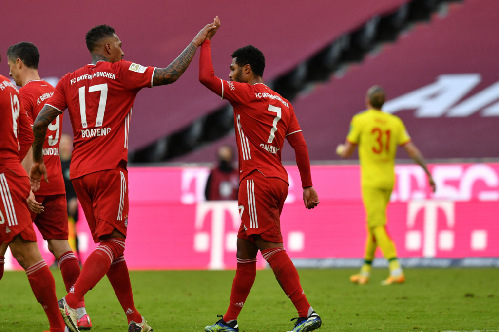 Dan Gnabry bisa menambah gol dalam tempo cepat. Di menit ke-86, Gnabry bisa memberi keunggulan Bayern menjadi 5-1, usai sundulannya dari jarak dekat bisa membobol gawang Koln. 